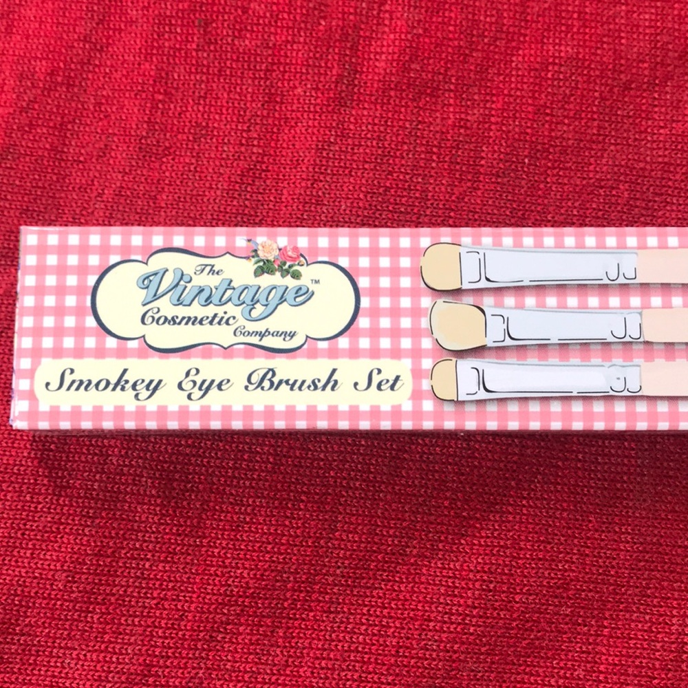 Vintage Cosmetics Smoky Eye Brush Set